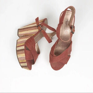 BCBG Paris | Edanai Rust Cut-out Wedge